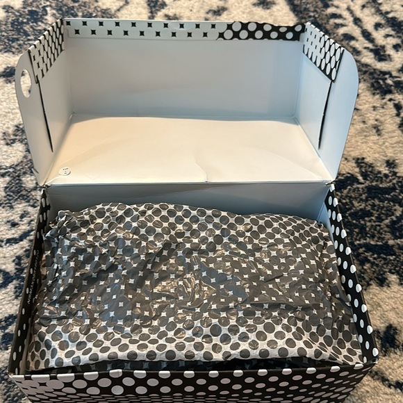 NWT Adidas Stella McCartney Ultraboost 23 - Picture 15 of 16